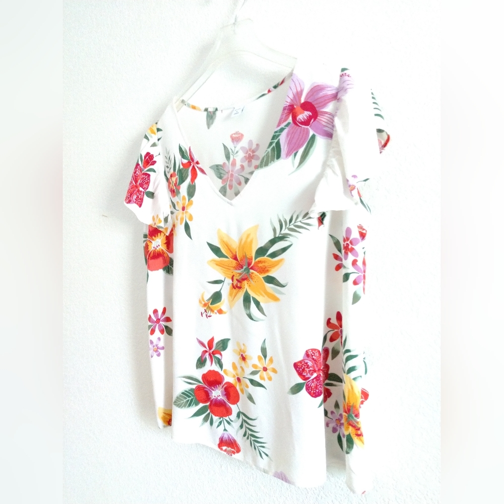 Pretty Old Navy Hawaiian Floral Shirt Top White Multicolor Ruffle Sleeves Medium - Picture 6 of 6